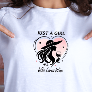 Just a girl who loves wine, ženska bela majica